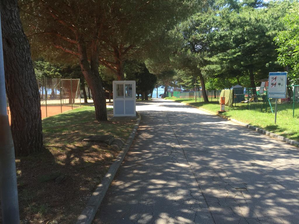 Holiday Park Mimoza Bašanija Eksteriør billede