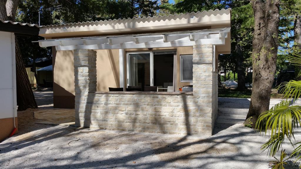 Holiday Park Mimoza Bašanija Eksteriør billede
