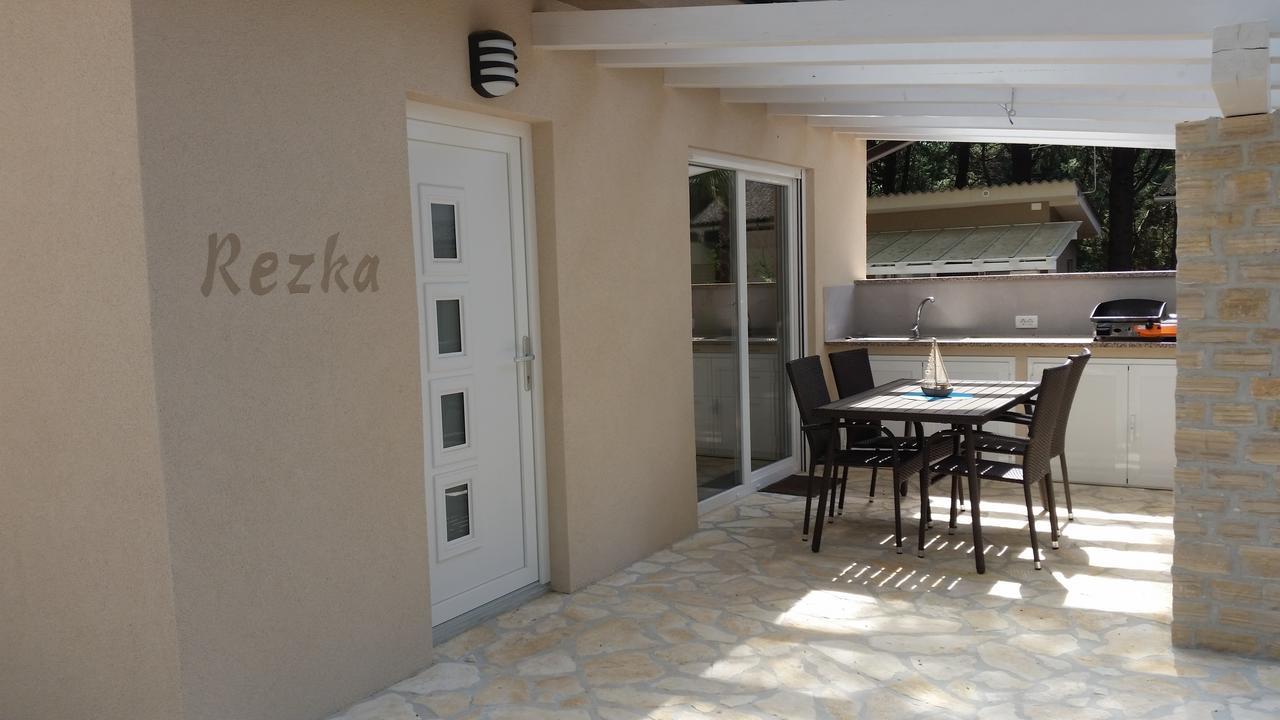 Holiday Park Mimoza Bašanija Eksteriør billede