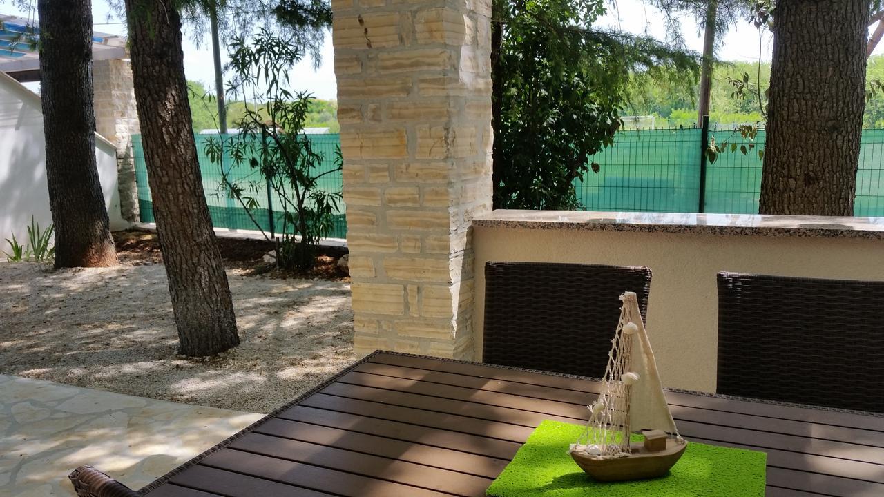 Holiday Park Mimoza Bašanija Eksteriør billede